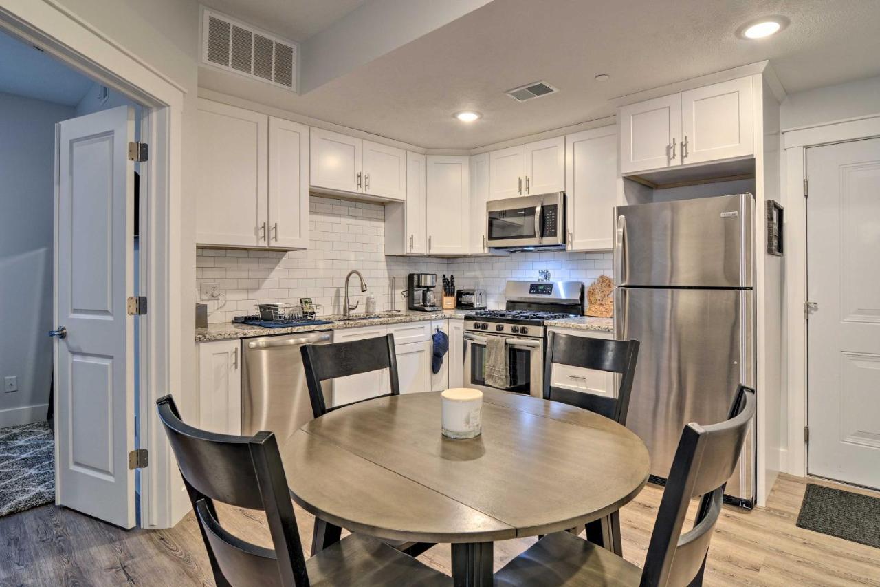 Modern Traverse City Condo About 1 Mi To Bay! Екстер'єр фото